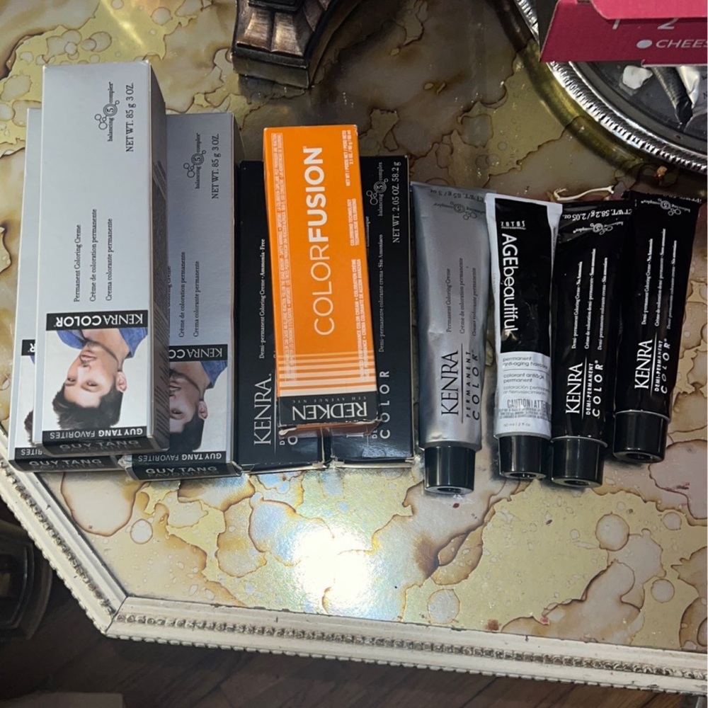 Hair dye bundle